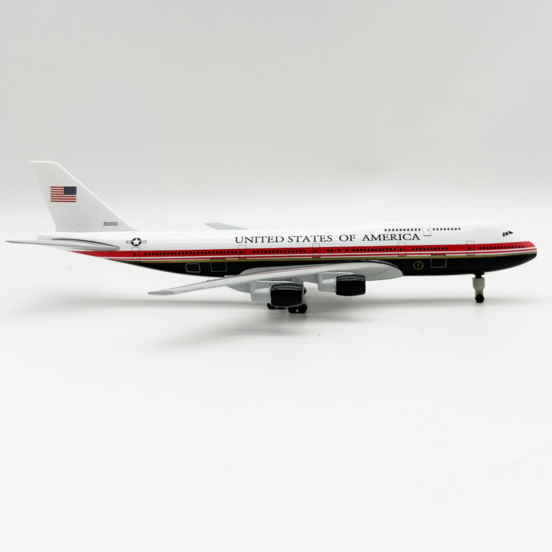 Nuevo Avión Miniatura de 20cm  - Model Kit Store reseña y precio